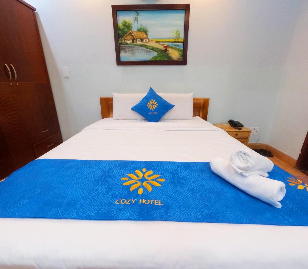 Cozy Hotel Hcm Хошимин Экстерьер фото