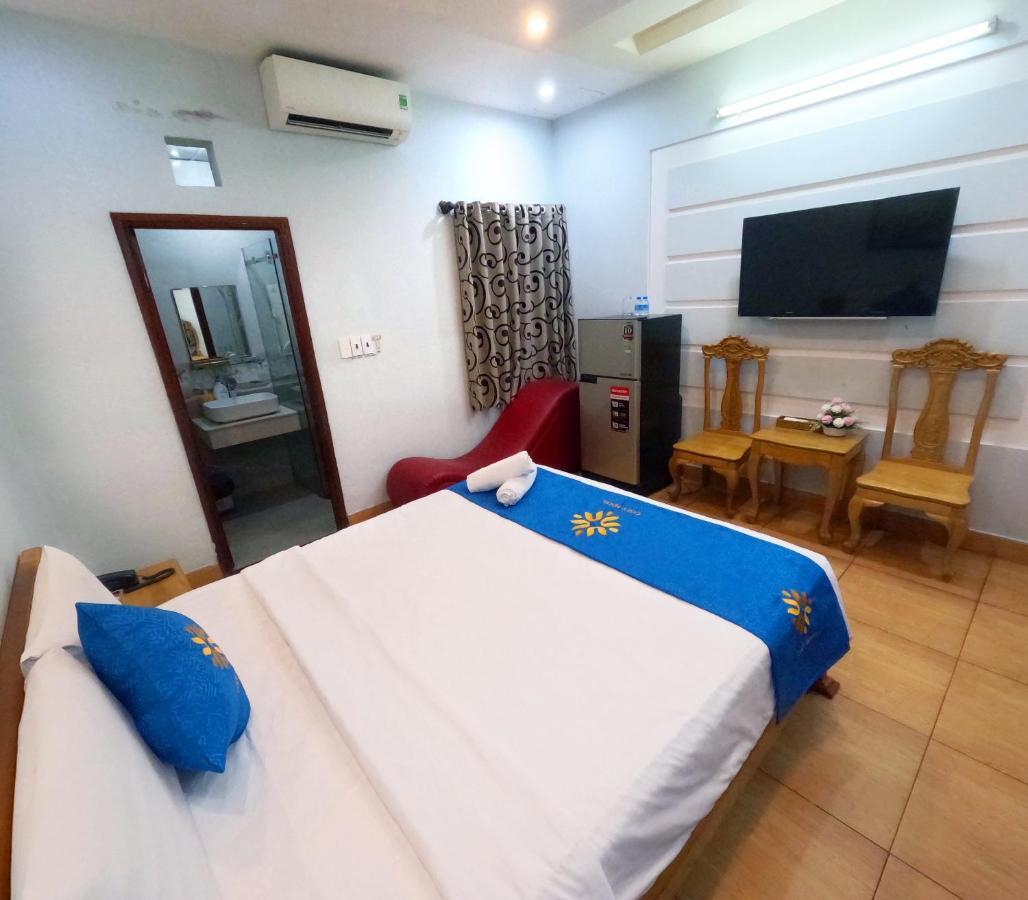 Cozy Hotel Hcm Хошимин Экстерьер фото
